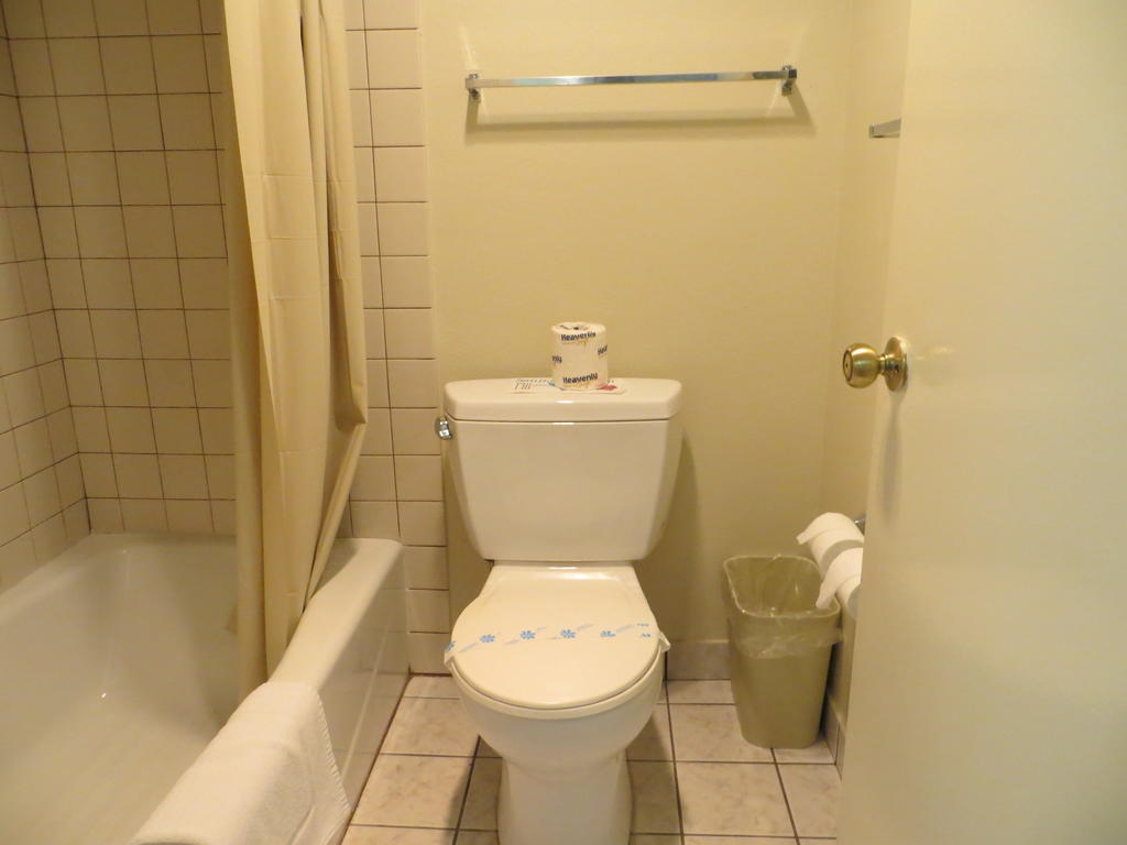 Beach Inn Motelハンティントンビーチ 部屋 写真